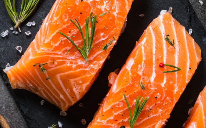 Salmon is healthy for pregnant women